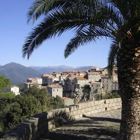 Demeure Traditionnelle En Pierre Avec Piscine