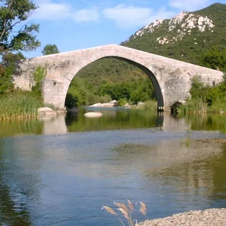 Prázdninový dům Demeure Traditionnelle En Pierre Avec Piscine Sartène