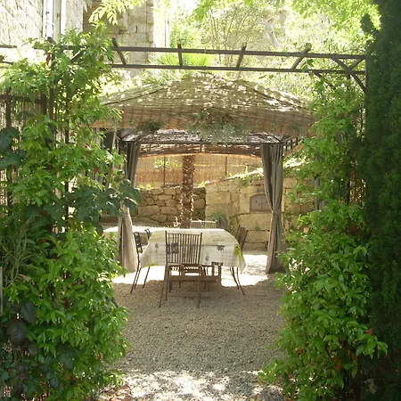 Demeure Traditionnelle En Pierre Avec Piscine *